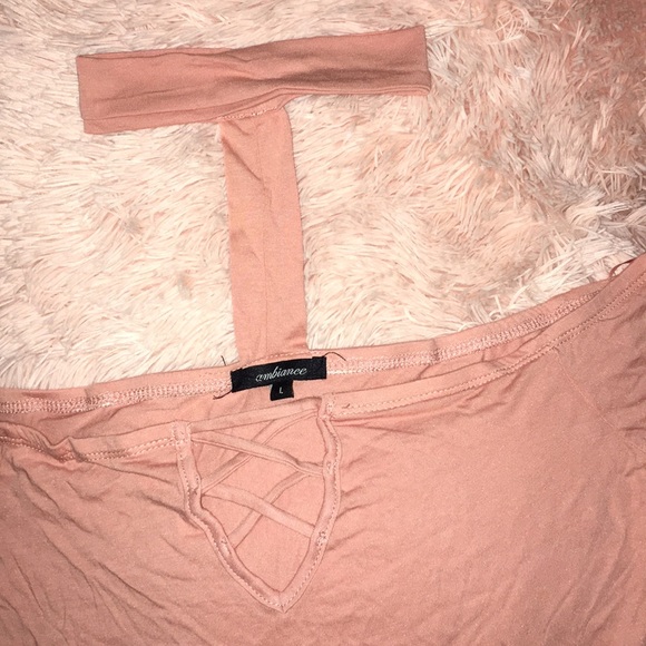 ⬇️ 2/$25 Marked Listings Women’s Flirty Choker Off Shoulder Long Sleeve Shirt - Picture 2 of 4